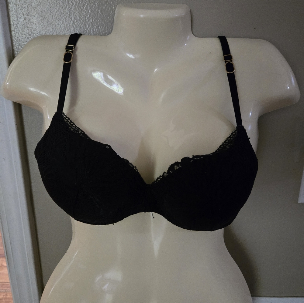 Victoria Secret Black Lace Perfect Push up Incredible Bra 36B
